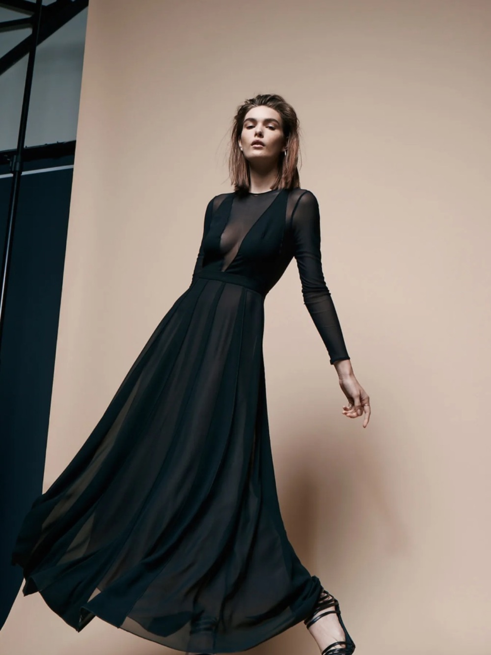 Camilla and Marc semi sheer plunging neckline black gown sz 2